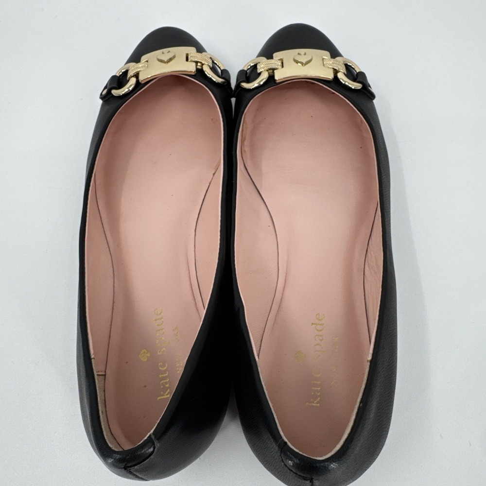 Kate Spade New York Phoebe Black Leather Gold Logo Ballet Flats 8 City Preppy - Picture 9 of 12